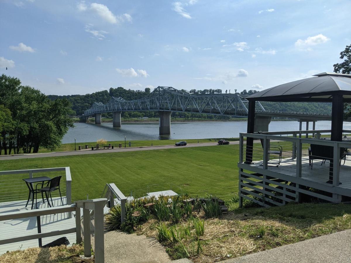Riverboat & Hotel Madison