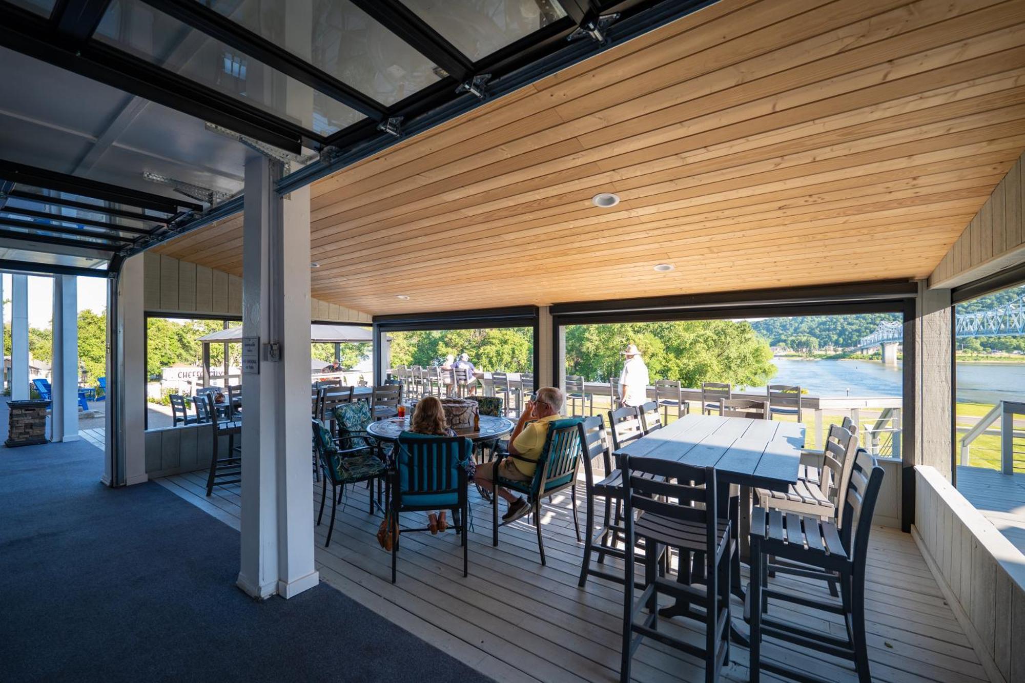 Hotel Riverboat &